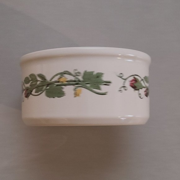 Small Lidded Trinket Pot by Westfield Art Pottery Branded The National Trust - Picture 5 of 10
